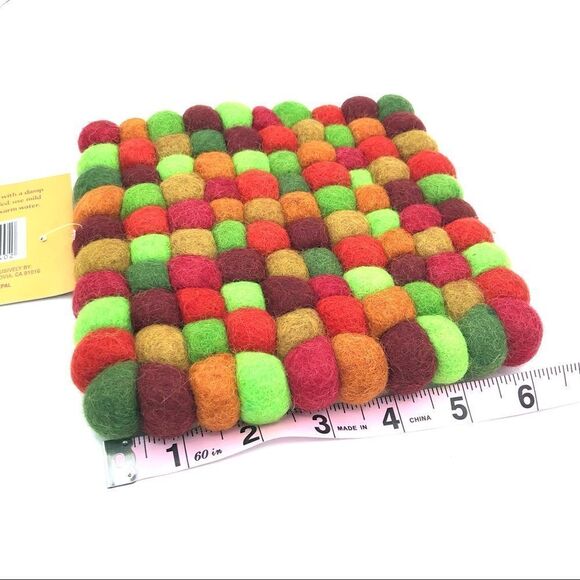 Trader Joe’s Wool Pom Pom Trivet NWT 6” - Picture 3 of 6